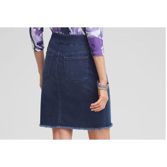 Chico’s Denim Pull-on Fray Hem Denim Skort Size 2 NWT - Picture 8 of 8